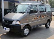 True value certified Maruti Eeco sideview