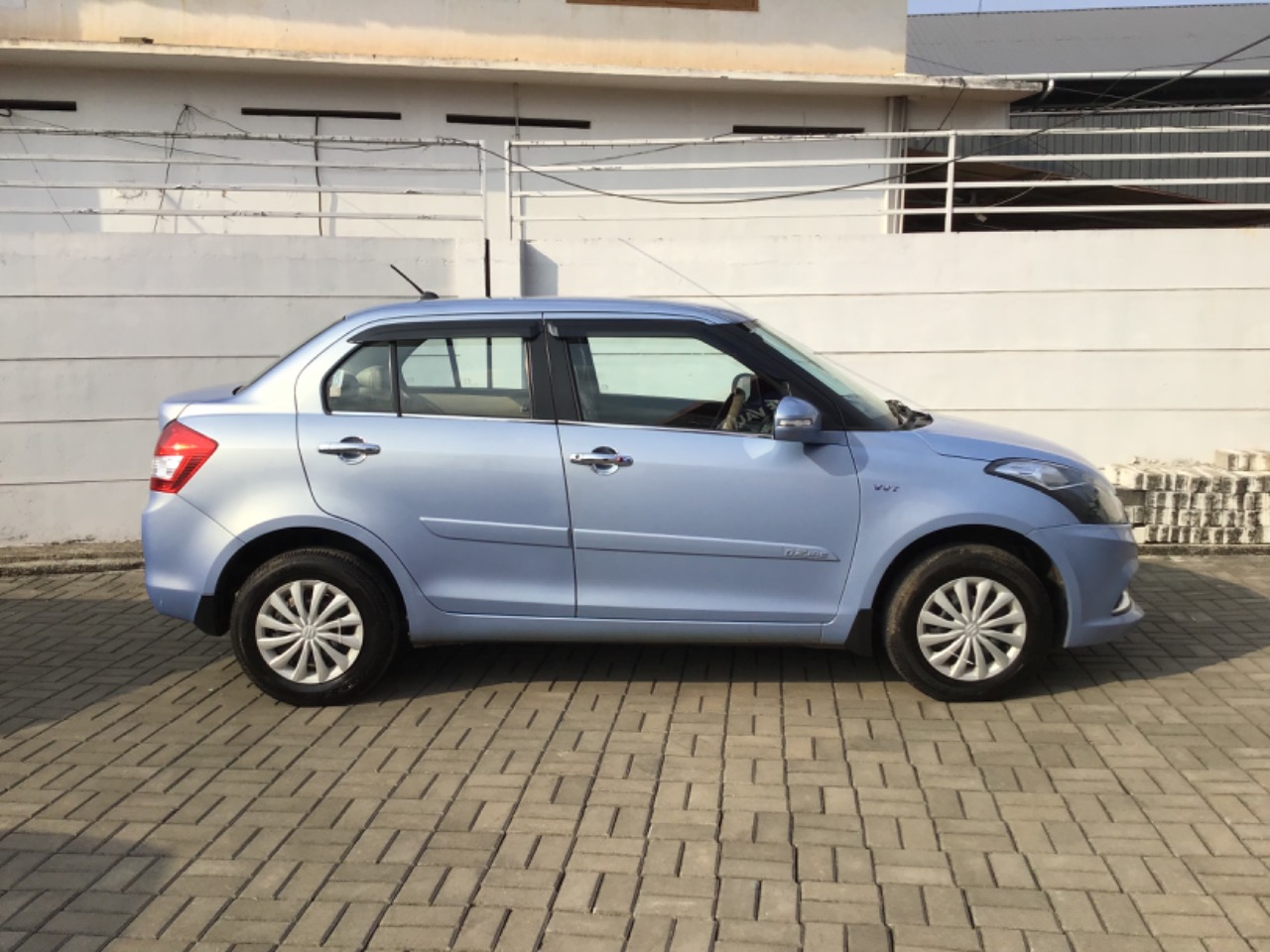 2016-SWIFT-DZIRE-VXI-OPTIONAL side view