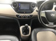 I10 Magna 2015 w red interior