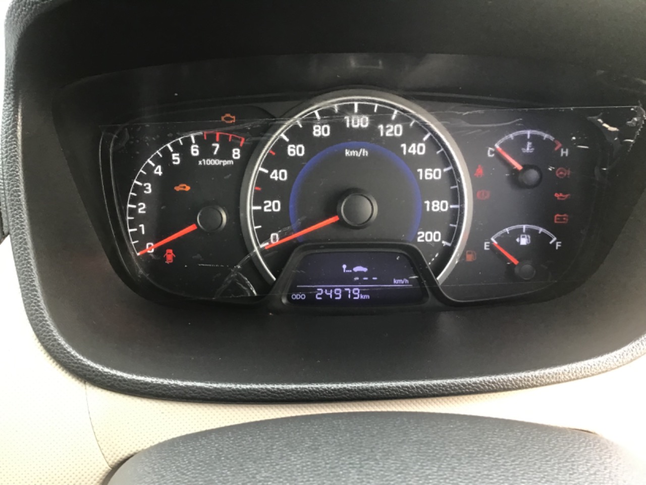I10 Magna 2015 w red km