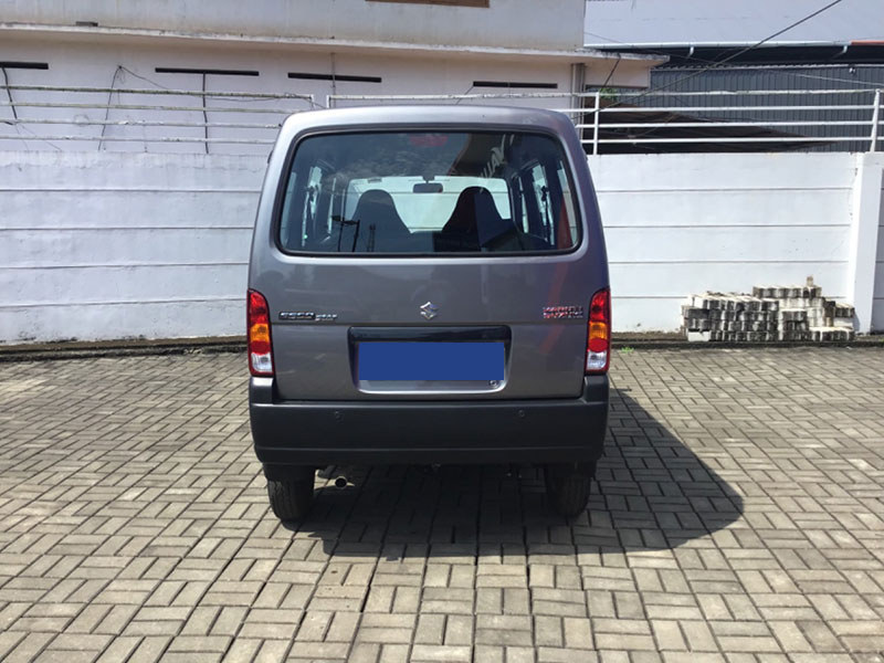 2022-EECO-Used-car-back-view