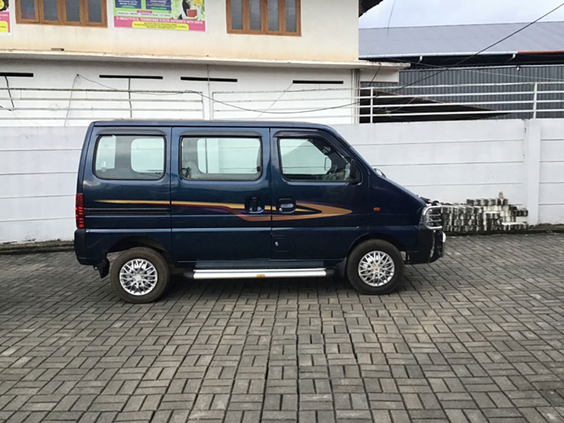 2016 used eeco side view
