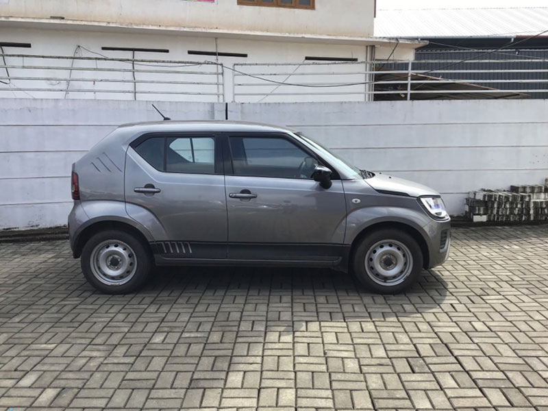 2020-ignis-sigma-used-car-side