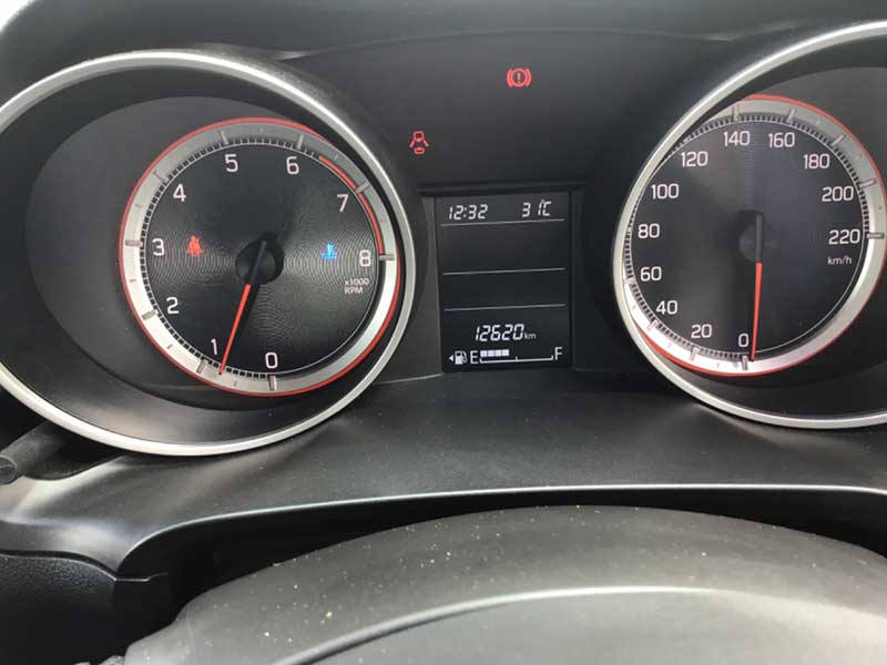 2021-swift-Zxi-used-car-Km