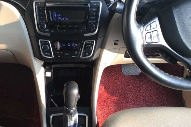 2018-model-ciaz-used-car-interior-view